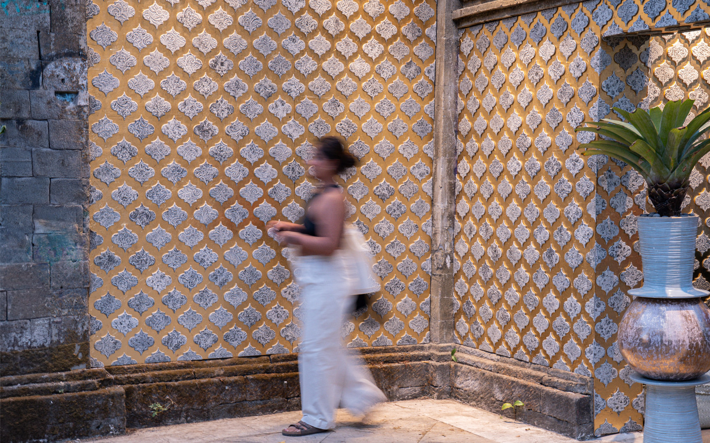 RECLAY - Tactile Wallpaper