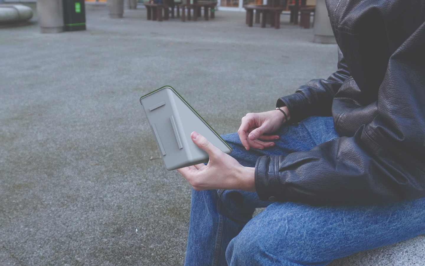 The Circular Sandwich