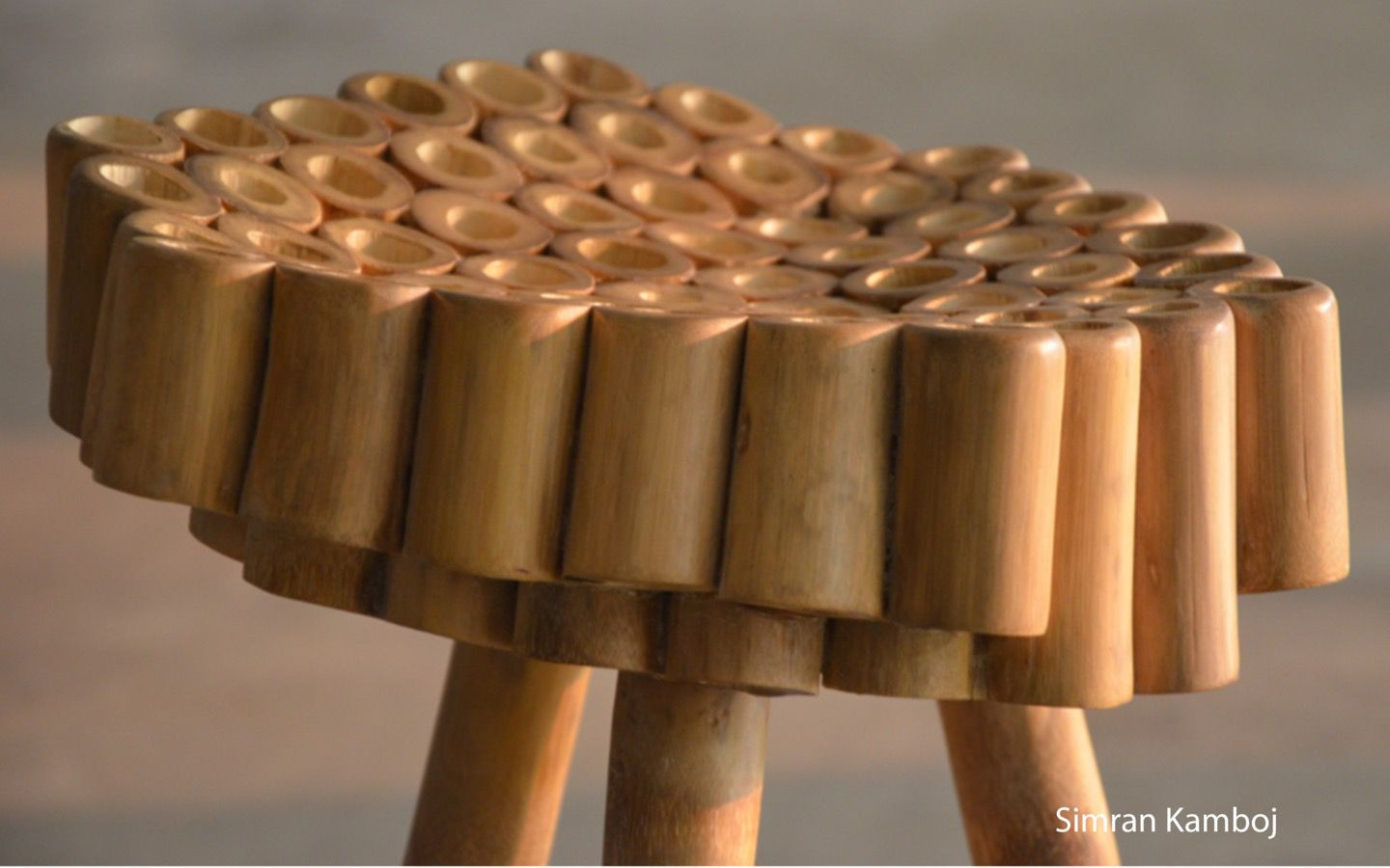 Keana, bamboo stool