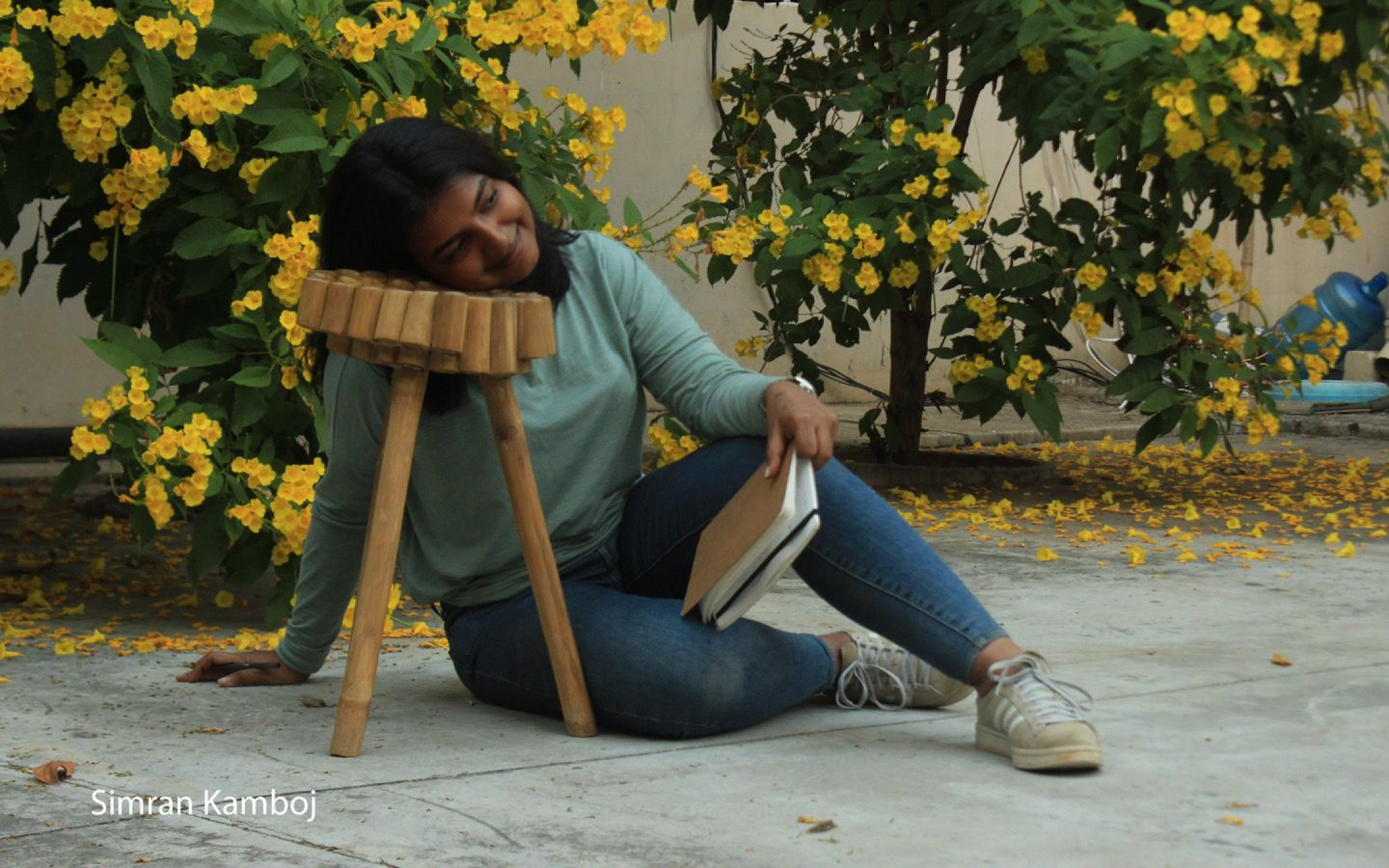 Keana, bamboo stool