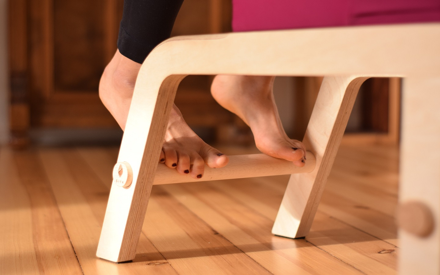 SIYA YOGA Headstand Stool