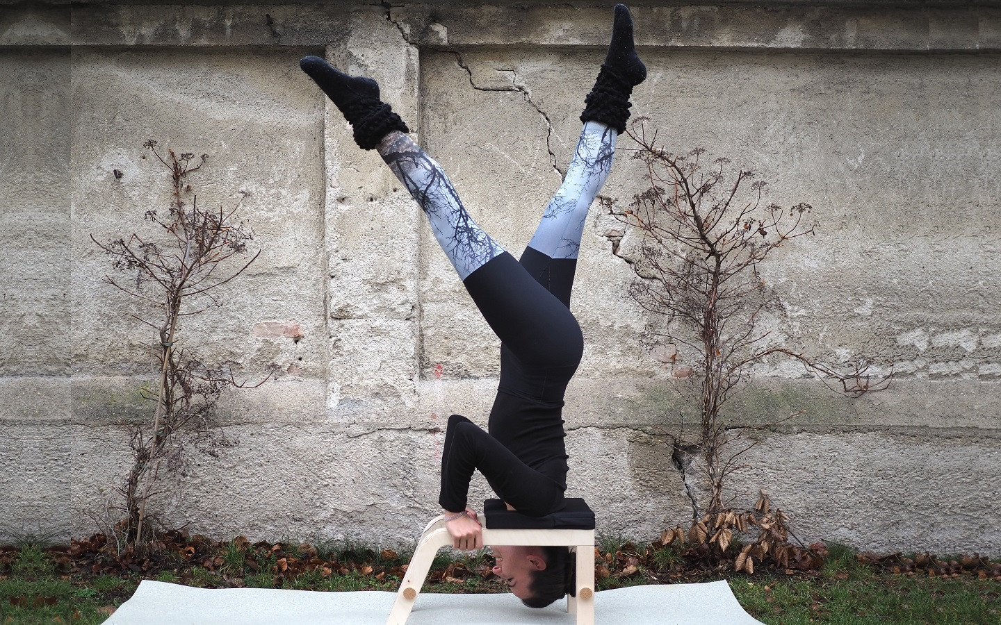 SIYA YOGA Headstand Stool